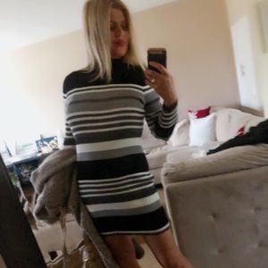 Turtleneck sweater dress stripped